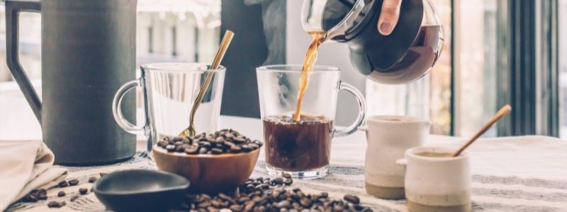 Wie lange kein Kaffee nach Implantat?